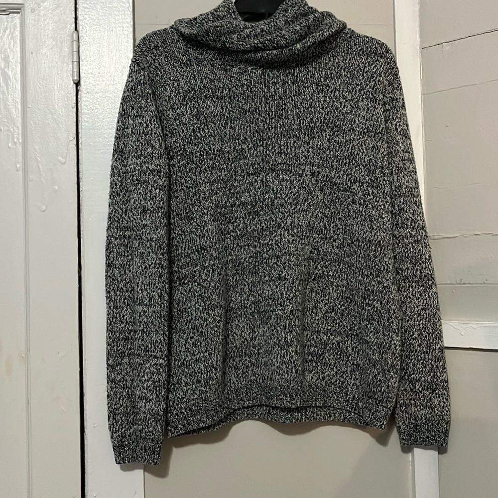 Forever 21‎ sweater